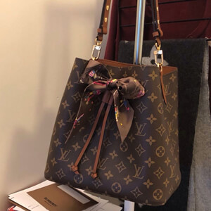 Louis Vuitton★偽物フェミニンさが際立つ♪アイコンバッグ M44020