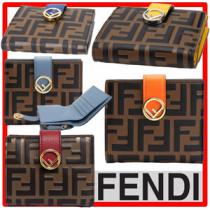 F is Fendi☆スーパーコピー二つ折り財布 じゃばらカードケース 8M0386AAIIF1B13