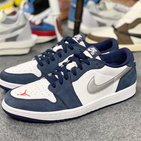 【NIKE】Jordan 1 Low SB Midnight Navy コピージョーダンミッドナイト CJ7891-400