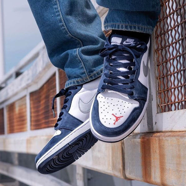 【NIKE】Jordan 1 Low SB Midnight Navy コピージョーダンミッドナイト CJ7891-400