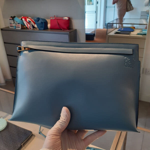 ロエベゲートバッグ 使い勝手 LOEWE T Pouch Bag/ショルダーバッグ 送料込み！126.57.R77