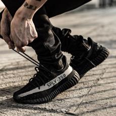 アディダス イージー Yeezy Boost 偽物 350 V2 Core Black White BY1604