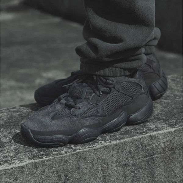 人気話題！アディダス 靴 偽物【adidas x Kanye West】 Yeezy 500 Utility Black F36640