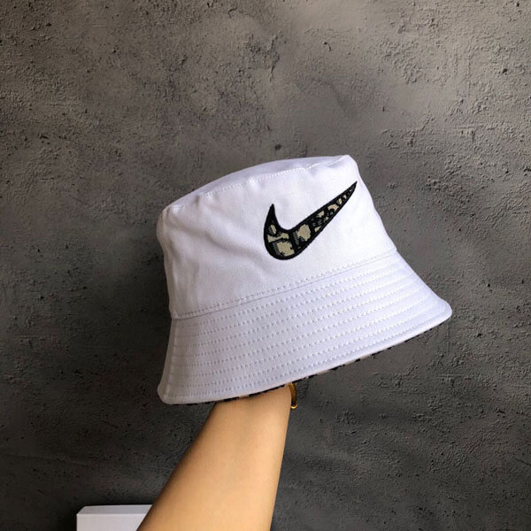 ナイキ ディオール キャップ Dior  偽物 Jordan Wings Bucket Hat 超激レア Air Dior