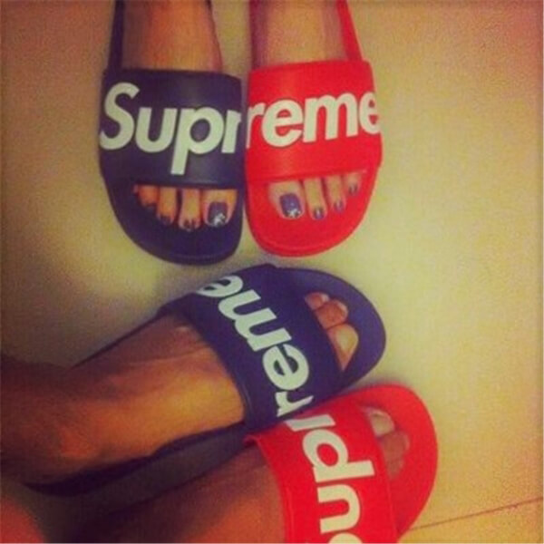 Supreme シュプリーム サンダル 偽物 Slides Sandals Black 夏のスリッパに最高です！