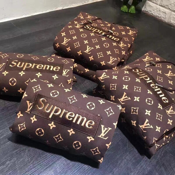 シュプリーム ヴィトン パーカー 偽物 Vuitton supreme ボックス ロゴ パーカー