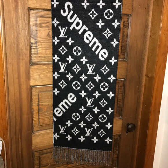 ルイ ヴィトン マフラー コピー Supreme Vuitton Monogram スカーフ