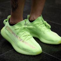 アディダス YEEZY 偽物 BOOST 350 V2 INFANT "GLOW" - イージーブースト EG6887