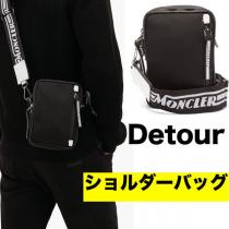 【モンクレール 】偽物2020春夏新作Detour ブラックショルダーバッグメンズラインのクロスボディバッグ