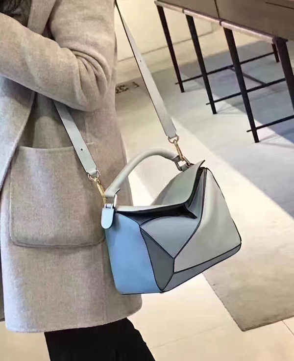 LOEWE ロエベスーパーコピー*Puzzleクラシックカーフレザーバッグ 322.30UK74 アクア/ライトブルー/ス  トーンブルー