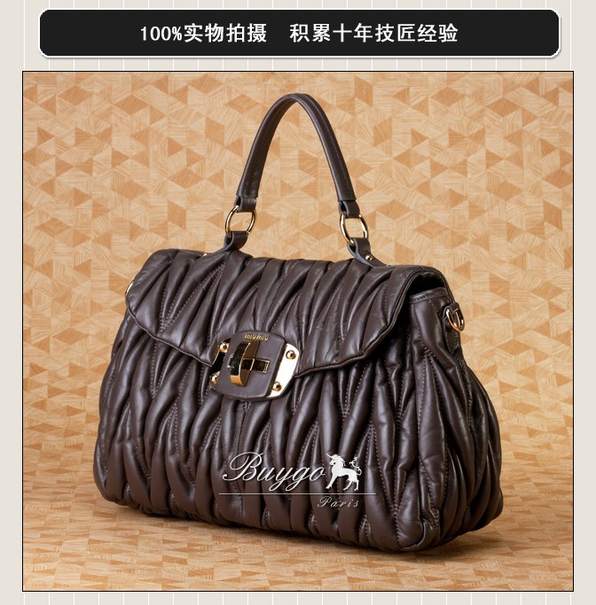 ミュウミュウ スーパーコピーMIUMIU/ミュウミュウ 2012年春夏MATELASSEストラップ付きハンドバッグ RN0666 N88 002