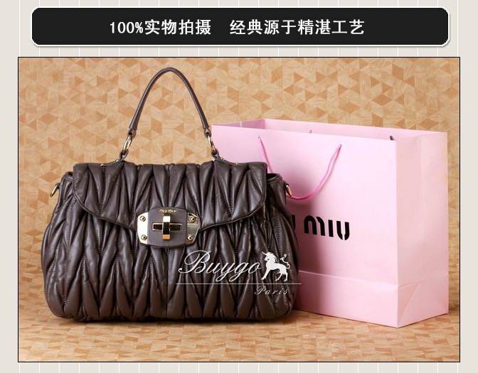 ミュウミュウ スーパーコピーMIUMIU/ミュウミュウ 2012年春夏MATELASSEストラップ付きハンドバッグ RN0666 N88 002