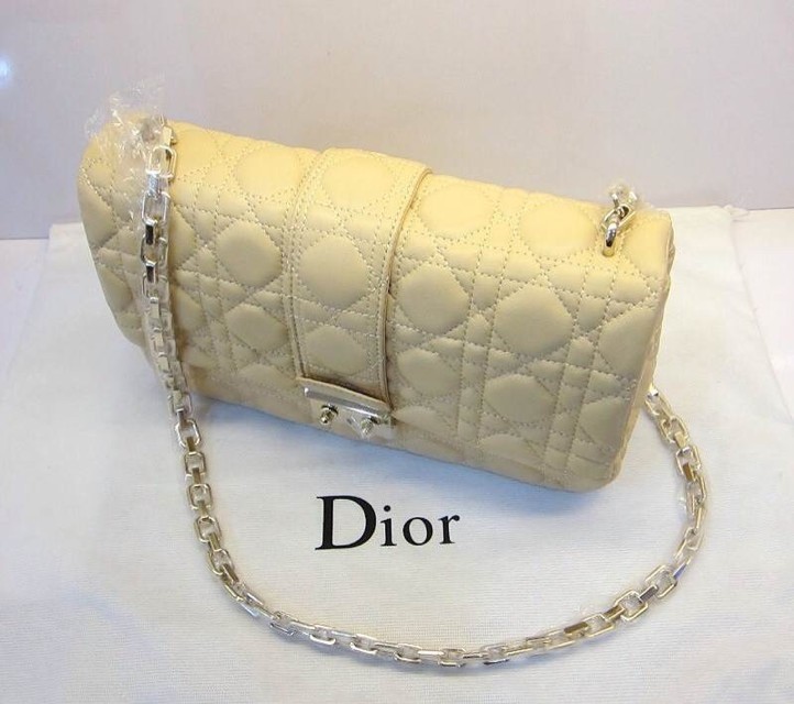 ディオール バッグ スーパーコピーM02151GAI Miss Dior in Lamb