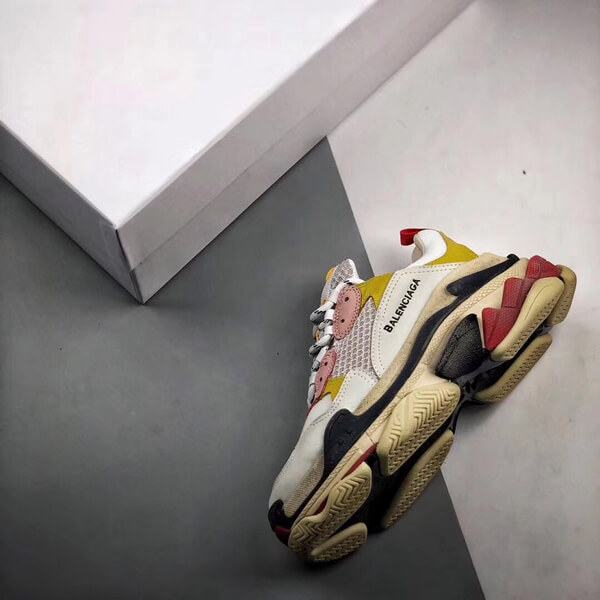 バレンシアガ トリプルs コピー BALENCIAGA Triple S スニーカー 524038 W09O5 9035