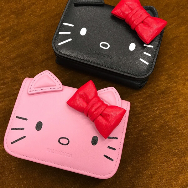 【2020春夏新作コレクション】BALENCIAGA×HELLO KITTY バレンシアガ財布コピー ハローキティモチーフ ミニウォレット【限定品】6190171CBQ35616