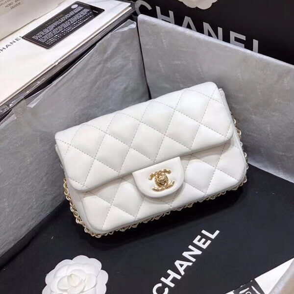 CHANELココピーピー ホワイト フラップバッグ 521647851