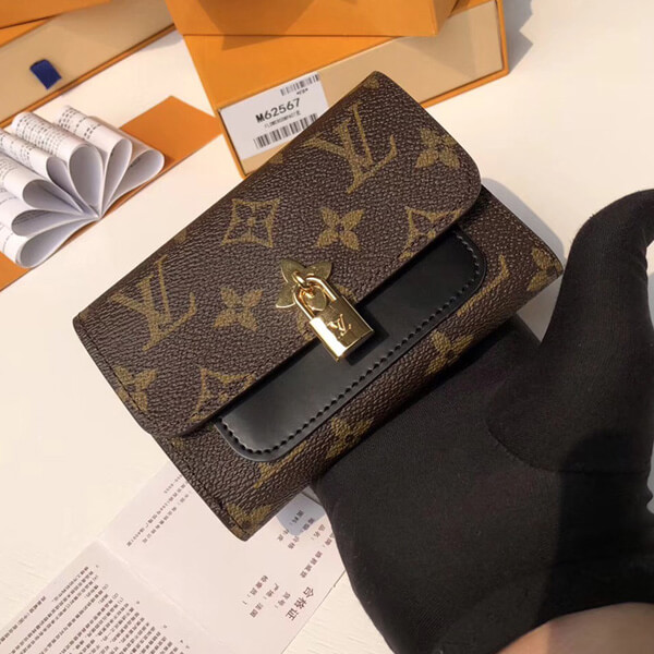 LOUIS VUITTON ルイヴィトン ミニ財布 コピー モノグラムフラワー＆バッドロック フラップ  M62578