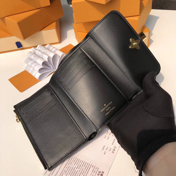 LOUIS VUITTON ルイヴィトン ミニ財布 コピー モノグラムフラワー＆バッドロック フラップ  M62578