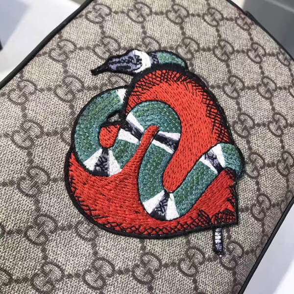 最新作!GUCCI グッチ ショルダーバッグ コピー チェーンショルダーGGキャンバス刺繍ヘビ花 409535