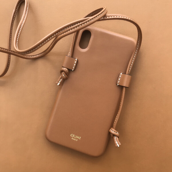 セリーヌ iphoneケース コピー CELINE ストラップ付きラムスキン iPhone XS MAXケース