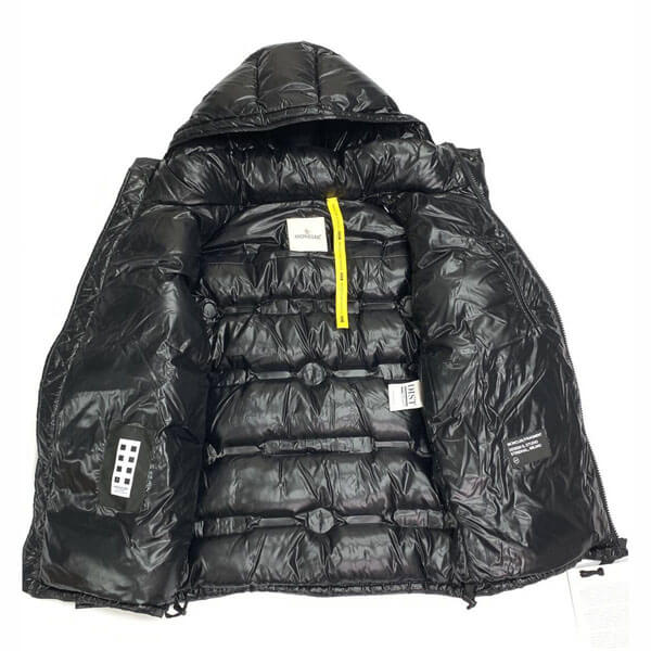 モンクレール 偽物 MONCLER FRAGMENT MAYCONNE モノグラム ダウンジャケット 09U1A5064068950999