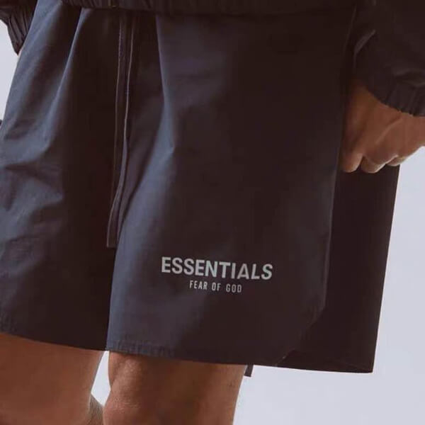 【大人気】【Fear Of God】偽物Essentials Nylon Active Shorts アクティブショーツ 33900