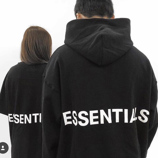 入手困難！Fear of God / コピーESSENTIALS - Graphic Pullover Hoodie