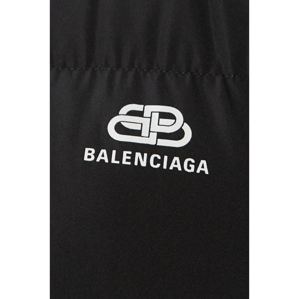 BALENCIAGAバレンシアガダウンジャケット偽物